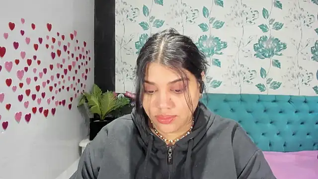 LindaBreeS online show from 02/14/25, 04:52