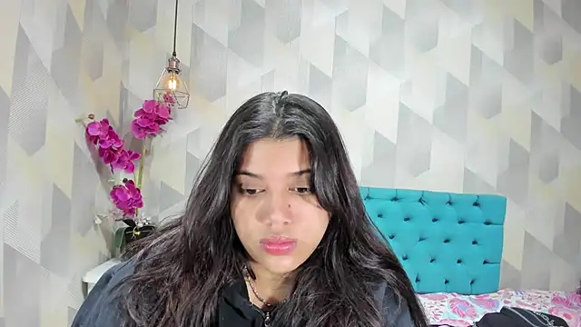 LindaBreeS online show from 09/09/25, 02:22