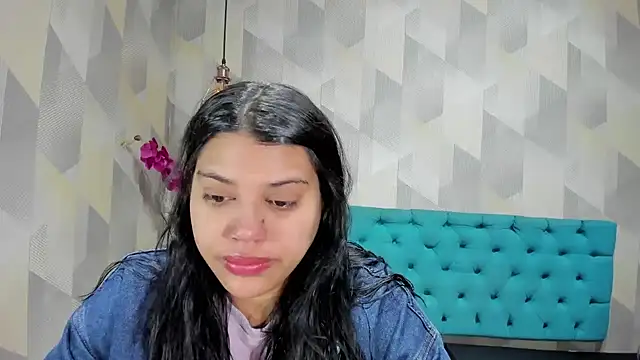 LindaBreeS online show from 10/05/25, 01:09