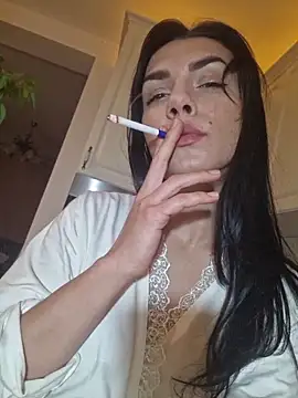 Snapshot of JolieLizz chatting on 10/28/25, 03:47 JolieLizz online show from 10/28/25, 03:47