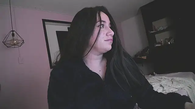 Snapshot of Andrea_Ramos chatting on 12/20/24, 06:08 Andrea Ramos online show from 12/20/24, 06:08