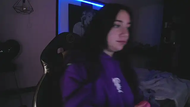 Snapshot of Andrea_Ramos chatting on 12/31/24, 07:31 Andrea Ramos online show from 12/31/24, 07:31