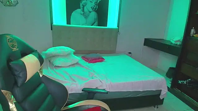 Snapshot of Andrea_Ramos chatting on 02/20/25, 05:44 Andrea Ramos online show from 02/20/25, 05:44