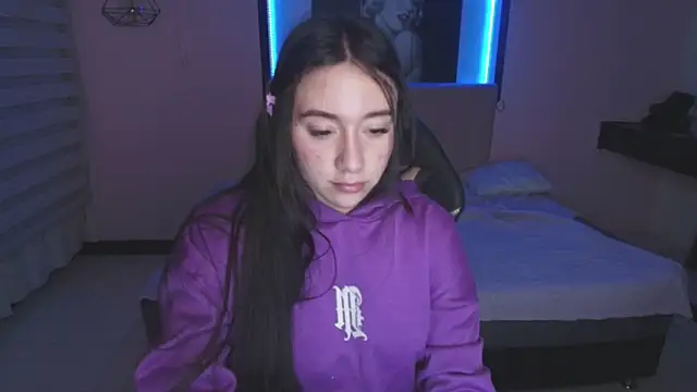 Snapshot of Andrea_Ramos chatting on 03/06/25, 07:36 Andrea Ramos online show from 03/06/25, 07:36