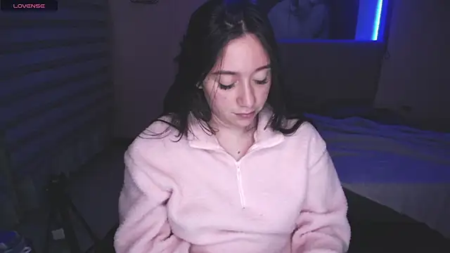 Snapshot of Andrea_Ramos chatting on 03/22/25, 09:24 Andrea Ramos online show from 03/22/25, 09:24