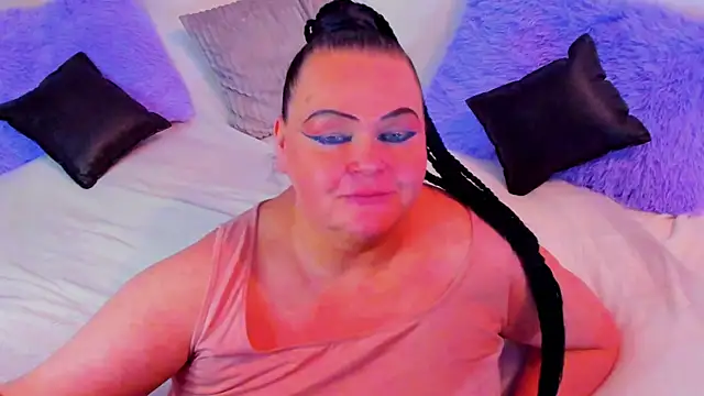 MilanaBiegert online show from 02/06/25, 10:43