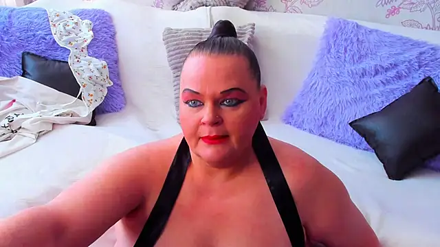 MilanaBiegert online show from 02/19/25, 12:44