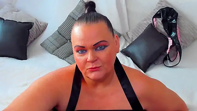 MilanaBiegert online show from 10/08/25, 07:17