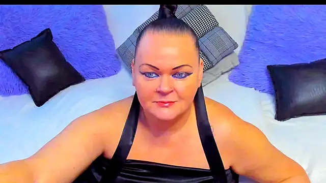 MilanaBiegert online show from 11/24/25, 07:52