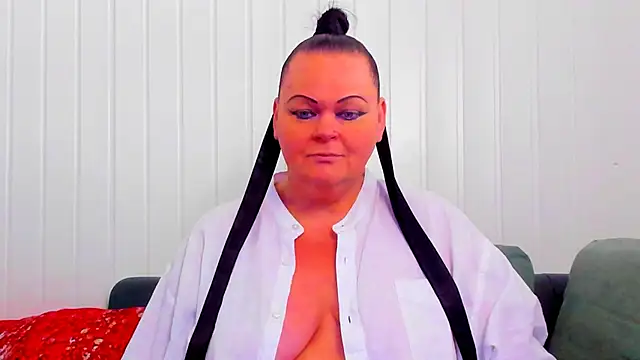 MilanaBiegert online show from 02/19/26, 10:11