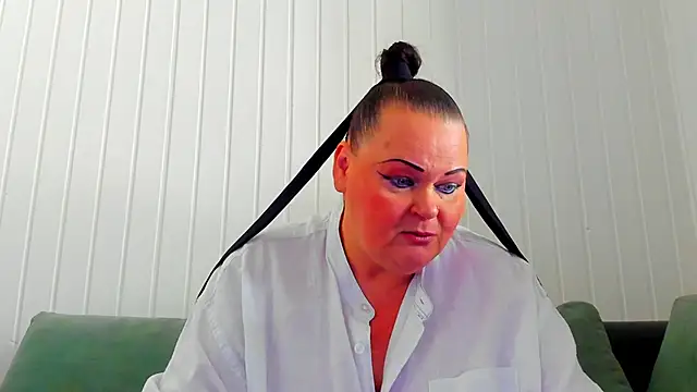 Snapshot of MilanaBiegert chatting on 03/16/26, 03:05 MilanaBiegert online show from 03/16/26, 03:05