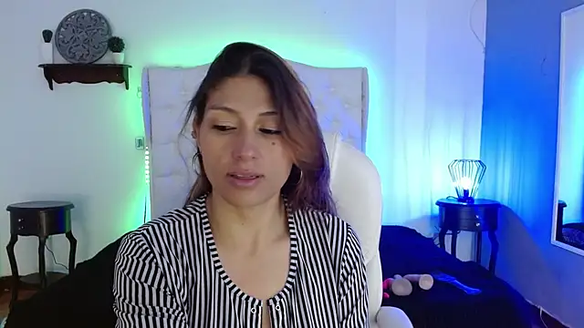 elena detroya online show from 12/23/24, 12:19