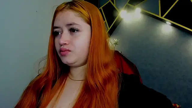 Snapshot of almma_shy chatting on 01/27/25, 02:24 almma shy online show from 01/27/25, 02:24