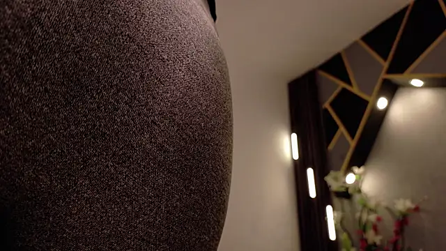 Snapshot of almma_shy chatting on 02/21/25, 03:43 almma shy online show from 02/21/25, 03:43