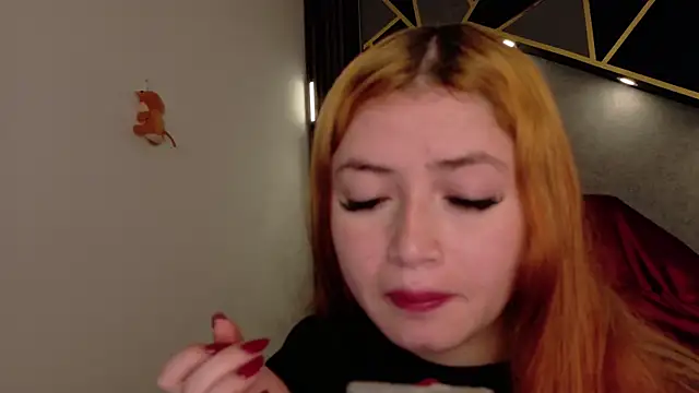 Snapshot of almma_shy chatting on 02/25/25, 01:06 almma shy online show from 02/25/25, 01:06