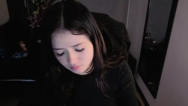 Snapshot of almma_shy chatting on 11/06/25, 01:34 almma shy online show from 11/06/25, 01:34