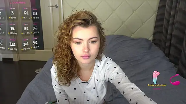 YesPussyClover online show from 10/12/25, 07:46