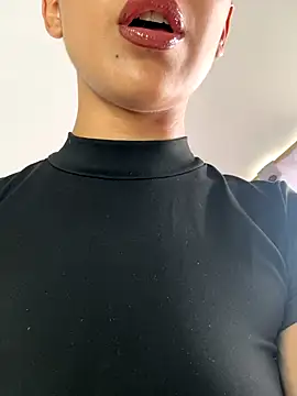 Nikothyna online show from 10/03/25, 07:22