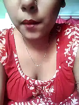 Snapshot of sexyindi_couple chatting on 12/29/24, 07:17 sexyindi couple online show from 12/29/24, 07:17