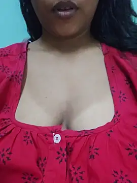 Snapshot of sexyindi_couple chatting on 07/22/26, 07:33 sexyindi couple online show from 07/22/26, 07:33