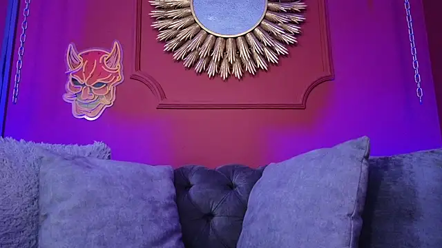 Julieta Russell online show from 11/20/25, 11:43