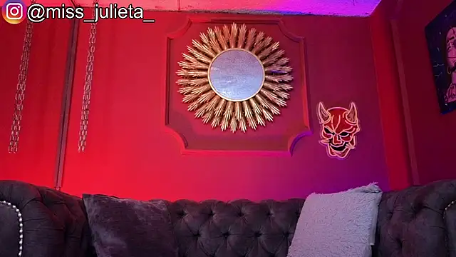 Julieta Russell online show from 06/20/26, 12:30