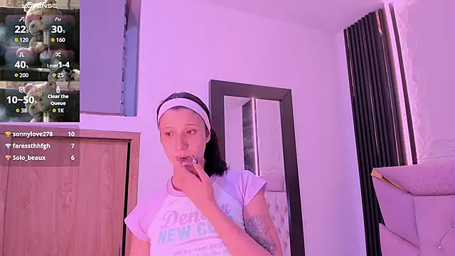 Snapshot of laurem-paulette chatting on 09/23/25, 07:50 laurem-paulette online show from 09/23/25, 07:50