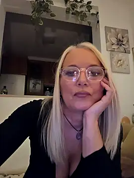 kikkastar online show from 02/11/25, 09:03