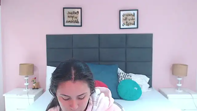 MadisonJenner online show from 12/27/24, 11:50