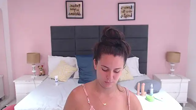 MadisonJenner online show from 01/08/25, 05:37