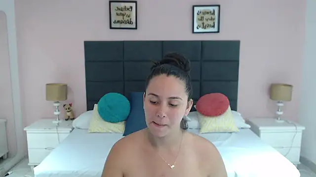 MadisonJenner online show from 01/09/25, 02:51