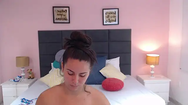 MadisonJenner online show from 01/19/25, 02:59