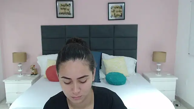 MadisonJenner online show from 01/23/25, 11:15