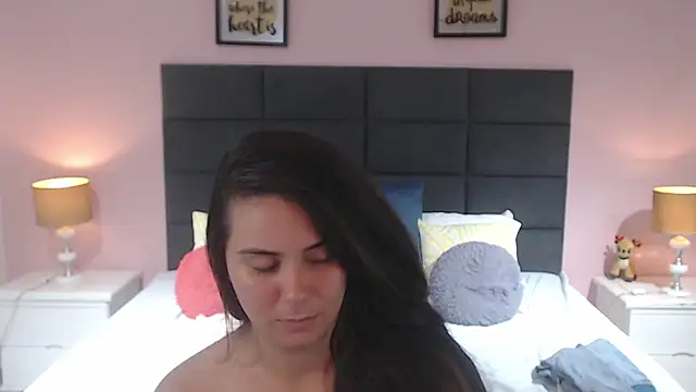 MadisonJenner online show from 02/06/25, 05:40