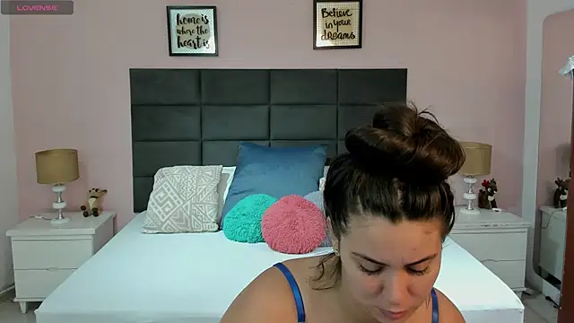 MadisonJenner online show from 10/10/25, 10:47