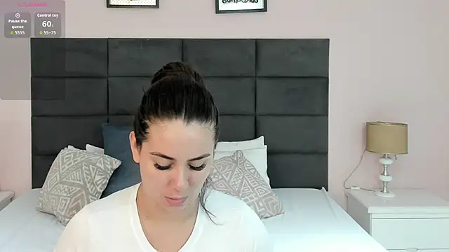 MadisonJenner online show from 01/18/26, 09:57