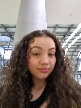 Snapshot of Angela_hank2 chatting on 03/17/25, 10:17 Angela hank2 online show from 03/17/25, 10:17