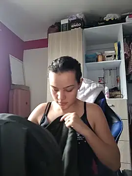 Snapshot of Angela_hank2 chatting on 09/22/25, 10:12 Angela hank2 online show from 09/22/25, 10:12