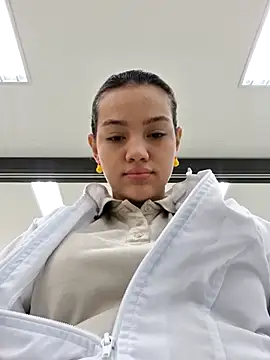 Snapshot of Angela_hank2 chatting on 09/27/25, 03:17 Angela hank2 online show from 09/27/25, 03:17