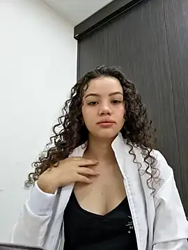 Snapshot of Angela_hank2 chatting on 10/11/25, 03:10 Angela hank2 online show from 10/11/25, 03:10