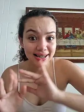 Snapshot of Angela_hank2 chatting on 11/27/25, 01:24 Angela hank2 online show from 11/27/25, 01:24