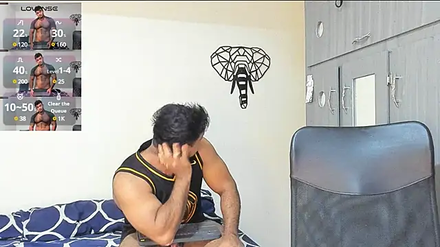 Big furry bear13 online show from 12/18/24, 05:26