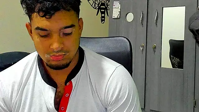 Big furry bear13 online show from 03/18/25, 05:09