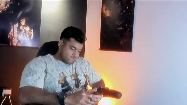 Big furry bear13 online show from 10/22/25, 03:40