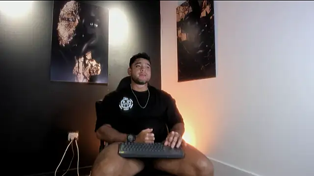 Big furry bear13 online show from 10/24/25, 07:05