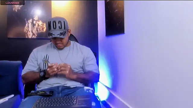 Big furry bear13 online show from 11/07/25, 07:30