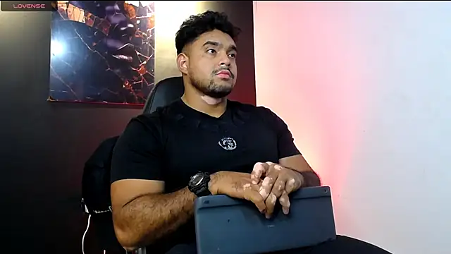 Snapshot of Big_furry_bear13 chatting on 01/17/26, 04:50 Big furry bear13 online show from 01/17/26, 04:50