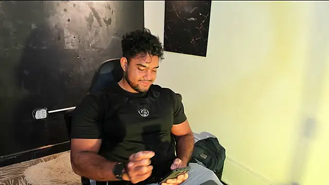 Snapshot of Big_furry_bear13 chatting on 02/19/26, 06:09 Big furry bear13 online show from 02/19/26, 06:09