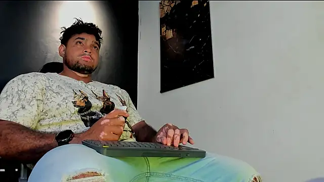 Snapshot of Big_furry_bear13 chatting on 03/04/26, 01:55 Big furry bear13 online show from 03/04/26, 01:55