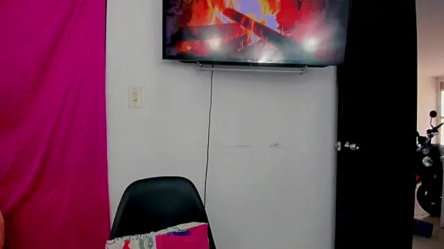 Snapshot of sunshine_uwu22 chatting on 01/11/25, 06:01 sunshine uwu22 online show from 01/11/25, 06:01